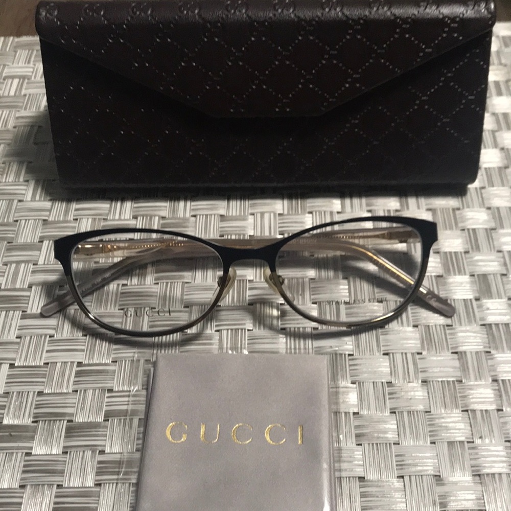 New Authentic Gucci Woman Frame
